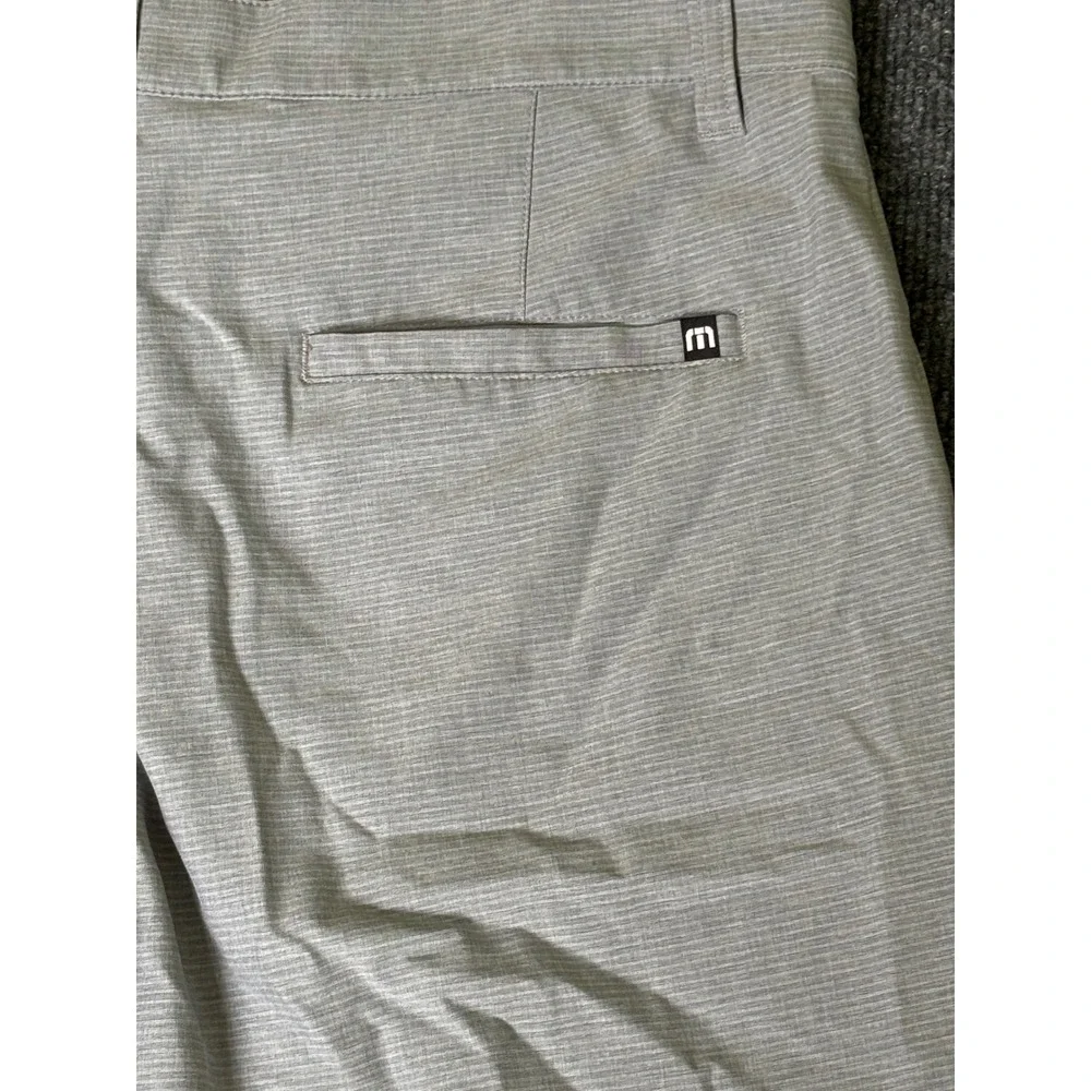 Travis Mathew Men's Size 32 Gray Striped Performance‎ Golf Shorts